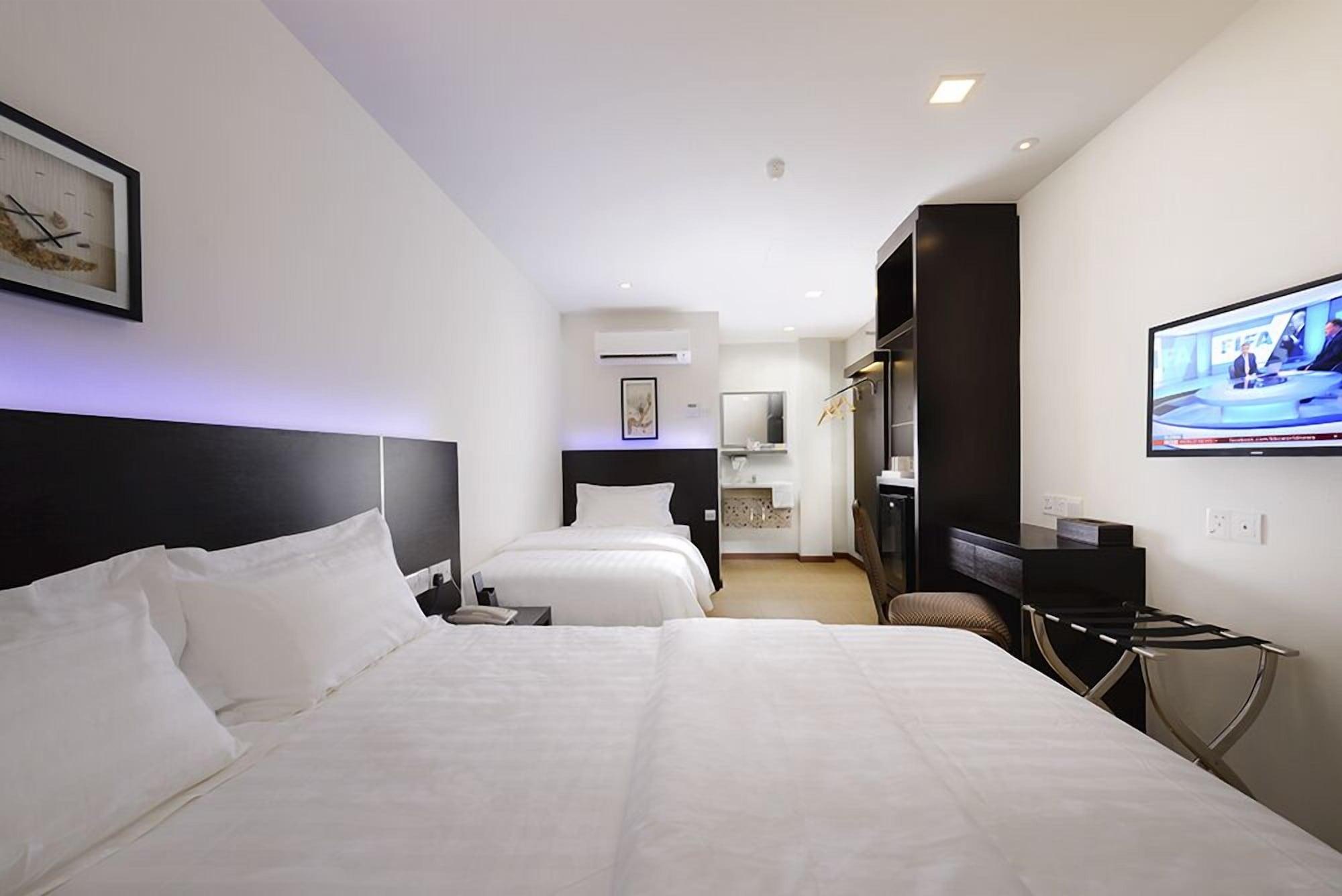 E-Red Hotel Bandar Perda Bukit Mertajam Kültér fotó