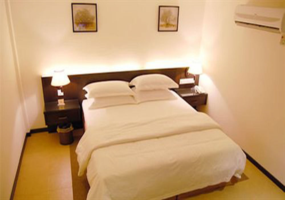 E-Red Hotel Bandar Perda Bukit Mertajam Kültér fotó